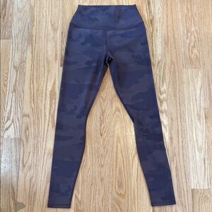 NWOT! Alo Yoga Vapor High-Rise Camo Leggings Cocoa brown